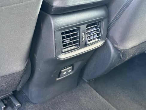 Used 2023 Toyota RAV4 XLE FWD image 12