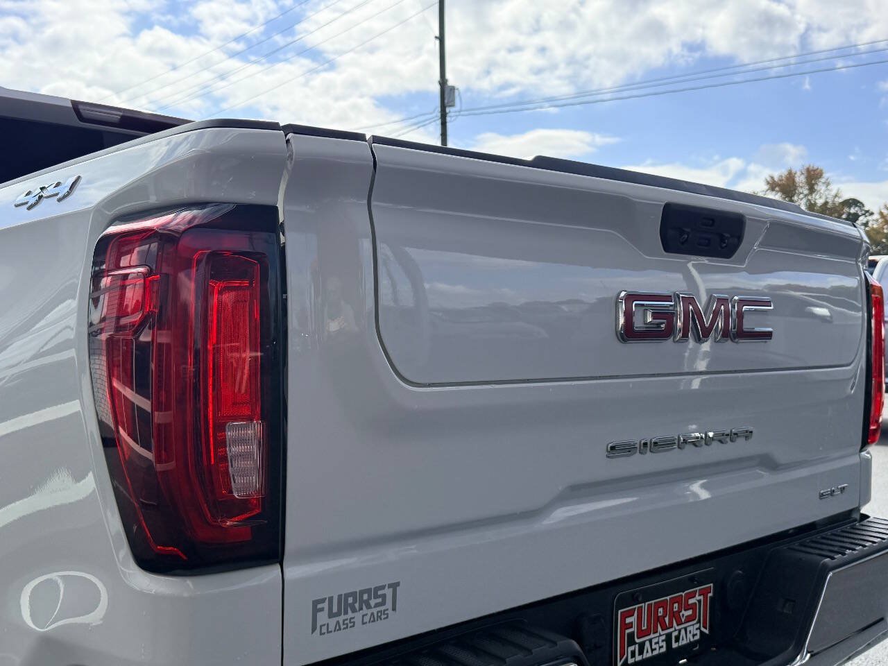 Used 2019 GMC Sierra 1500 SLT AWD/4WD image 8