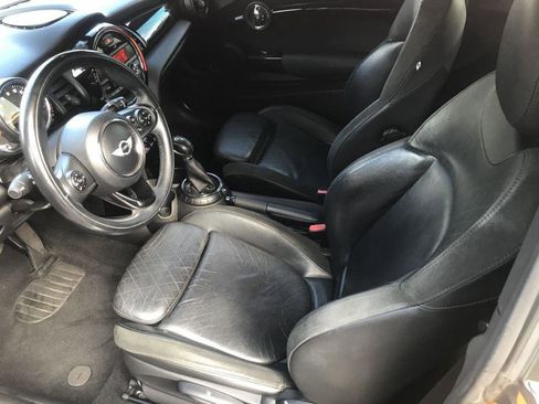 Used 2014 MINI Cooper 2-Door Hardtop image 8