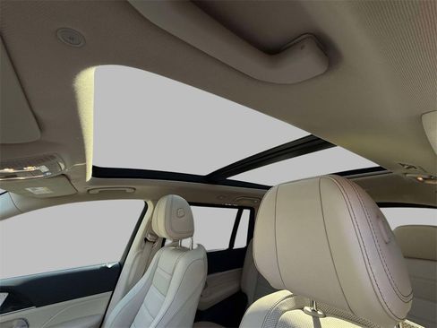 Used 2021 Mercedes-Benz GLS 450 4MATIC image 24