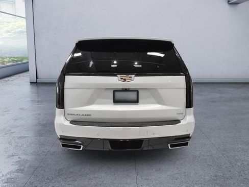 Used 2021 Cadillac Escalade Premium Luxury w/ Driver Assist Tech Package AWD/4WD image 4