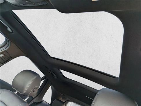 Used 2017 Mercedes-Benz GLC 300 4MATIC image 14