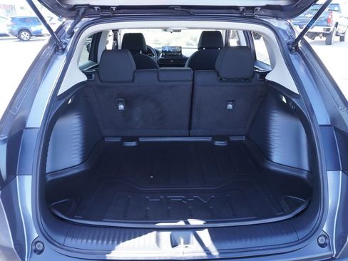 Used 2025 Honda HR-V LX image 8