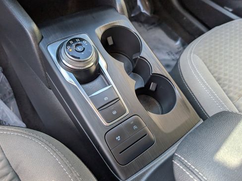 Used 2020 Ford Escape SE image 25