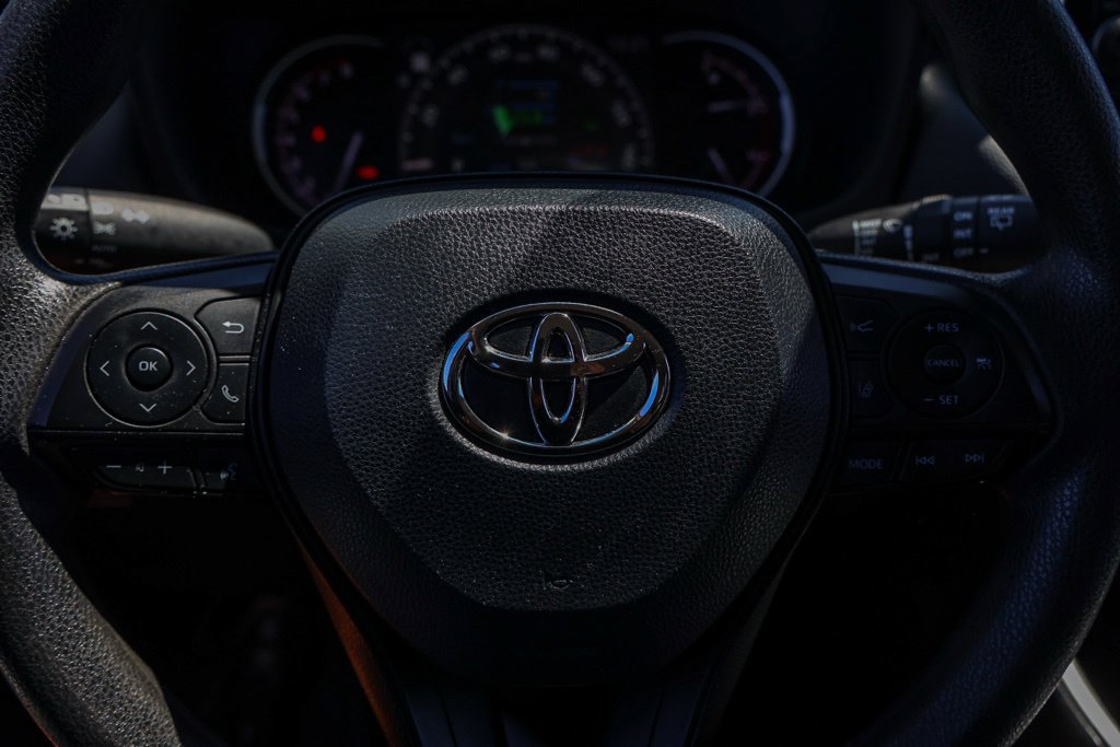 Used 2024 Toyota RAV4 XLE AWD/4WD image 26