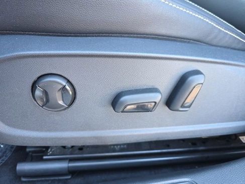 Used 2022 Volkswagen Jetta SE image 6