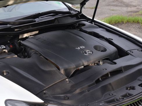 Used 2013 Lexus IS 250 AWD w/ Luxury Plus Pkg Value Edition image 35