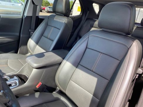 Used 2023 Chevrolet Equinox Premier AWD/4WD image 12
