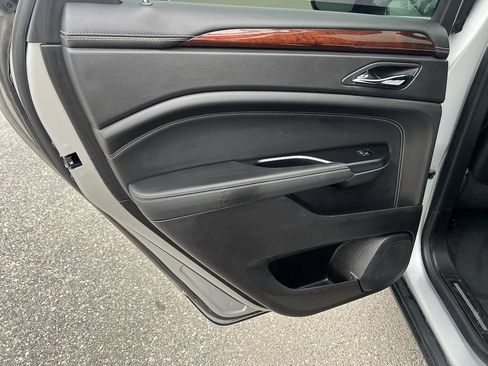 Used 2016 Cadillac SRX Luxury image 22