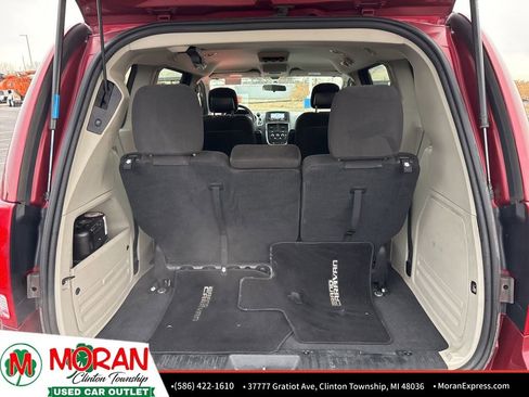 Used 2015 Dodge Grand Caravan SXT image 37
