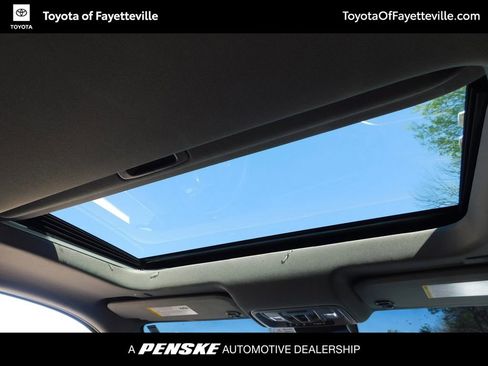 Used 2025 GMC Sierra 1500 SLT w/ SLT Premium Plus Package image 6