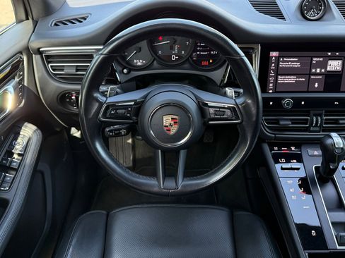 Certified 2024 Porsche Macan AWD/4WD image 14