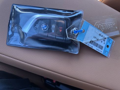 Certified 2025 BMW 330i xDrive 330i xDrive w/ Premium Package image 38