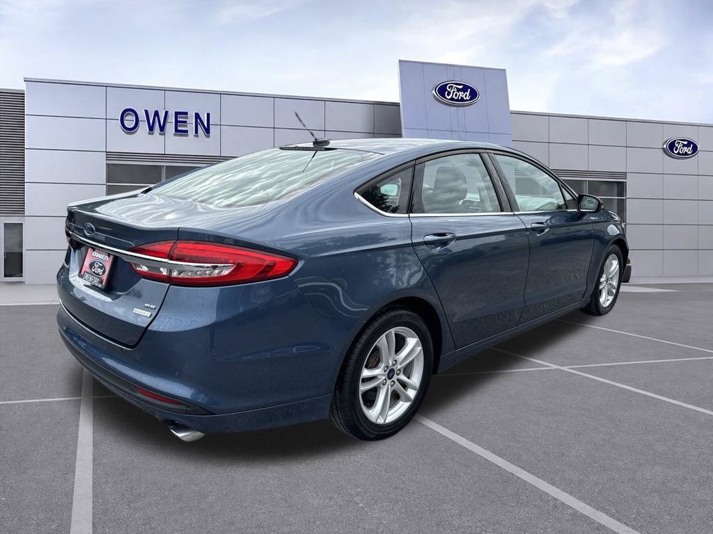Used 2018 Ford Fusion SE FWD image 6