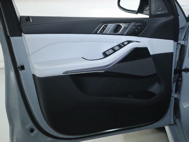 Used 2024 BMW X7 xDrive40i w/ Executive Package AWD/4WD image 20