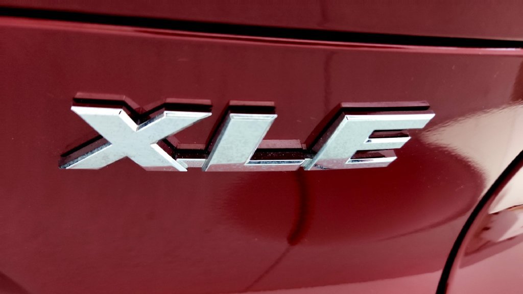 Certified 2024 Toyota Venza XLE AWD/4WD image 25