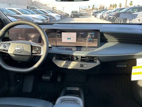New 2026 Nissan Leaf Platinum+ w/ Cargo Package (Platinum+) FWD image 18