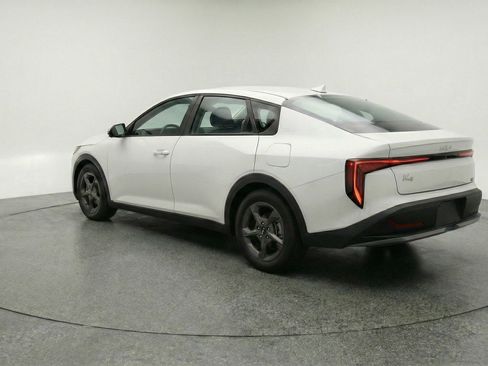 Used 2025 Kia K4 LXS image 6