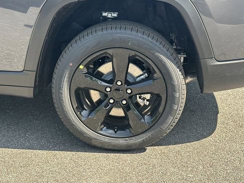 New 2026 Jeep Grand Cherokee L Limited RWD image 20