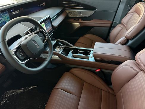 New 2026 Lincoln Nautilus Reserve AWD/4WD image 9