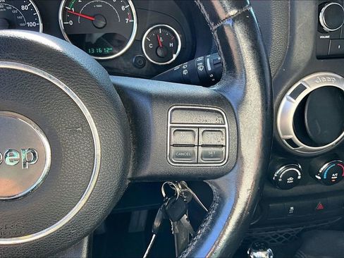 Used 2016 Jeep Wrangler Sahara w/ Connectivity Group AWD/4WD image 14