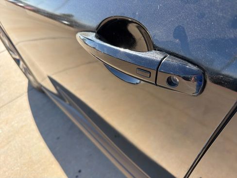 Used 2022 Nissan Rogue SV w/ SV Premium Package image 11