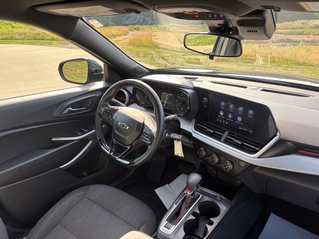 Used 2024 Chevrolet Trax RS w/ Driver Confidence Package FWD image 29