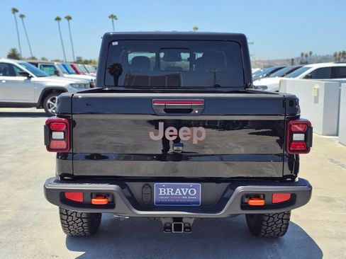 New 2026 Jeep Gladiator Mojave AWD/4WD image 6