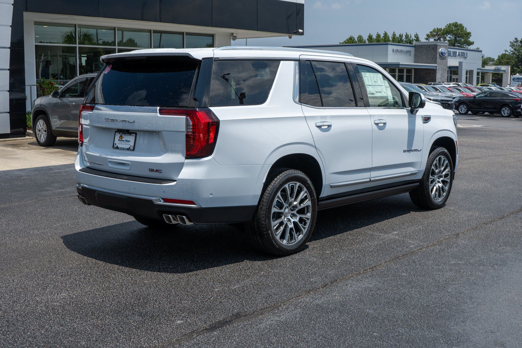 New 2026 GMC Yukon Denali w/ Denali Reserve Package AWD/4WD image 3
