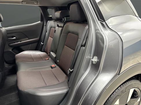 Used 2025 Nissan Kicks SR w/ SR Premium Package image 27