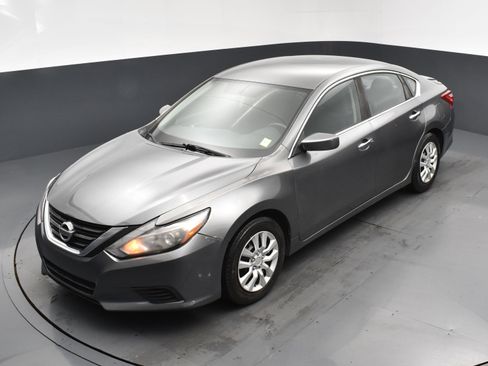 Used 2017 Nissan Altima 2.5 S w/ Power Driver Seat Package FWD image 18