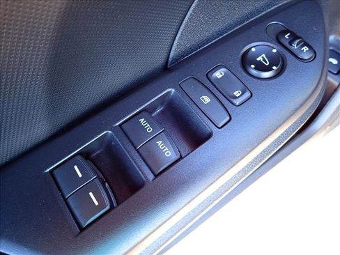 Used 2019 Honda Civic LX image 11