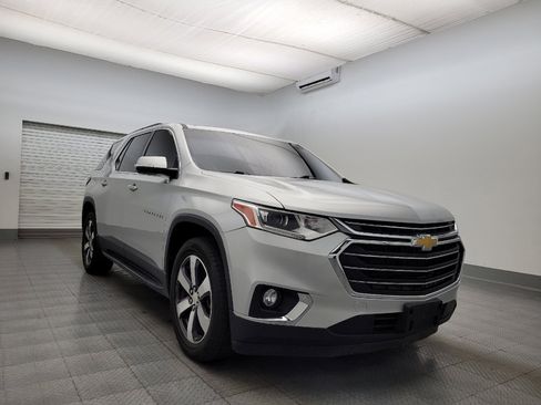 Used 2019 Chevrolet Traverse LT w/ LT Premium Package image 13