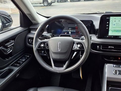 New 2026 Lincoln Aviator 2WD image 12