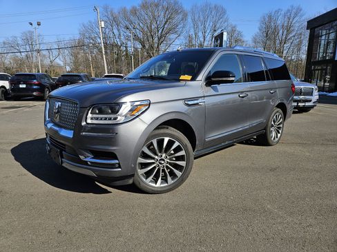 Used 2021 Lincoln Navigator Reserve w/ Luxury Package image 1