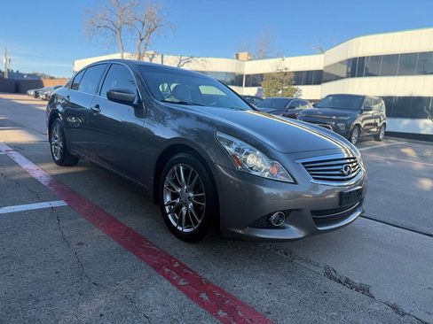 Used 2011 INFINITI G37 x Sedan w/ Premium Pkg image 8