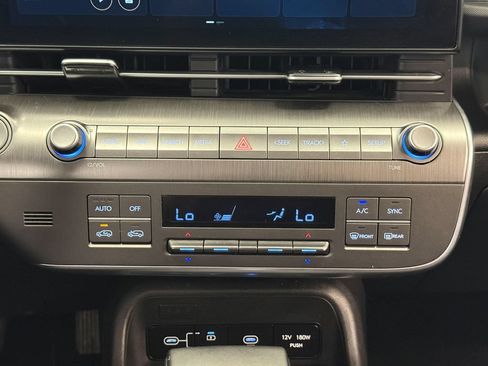 Used 2025 Hyundai Kona SEL FWD image 24