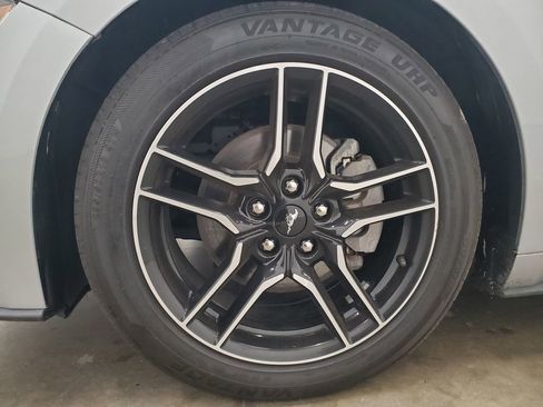 Used 2023 Ford Mustang Premium image 9