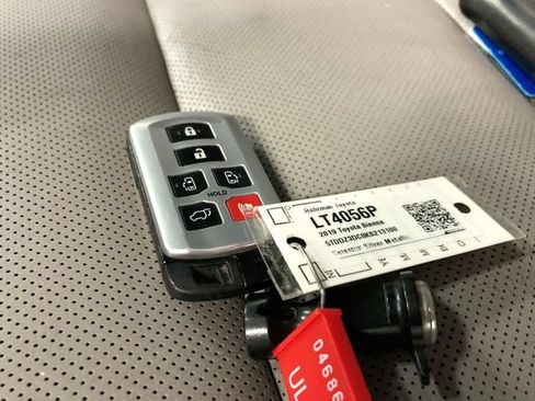 Used 2019 Toyota Sienna Limited Premium AWD/4WD image 31