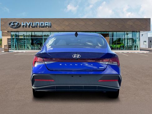 New 2026 Hyundai Elantra Blue image 6