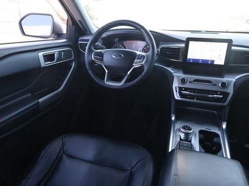 Used 2021 Ford Explorer XLT w/ Equipment Group 202A image 23