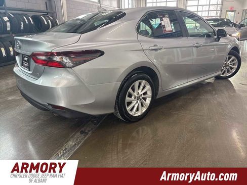 Used 2024 Toyota Camry LE image 4
