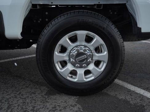 Used 2023 Ford F250 XLT w/ FX4 Off-Road Package image 40