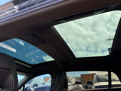 Used 2018 Porsche Panamera 4S Executive w/ Sport Chrono Package image 38