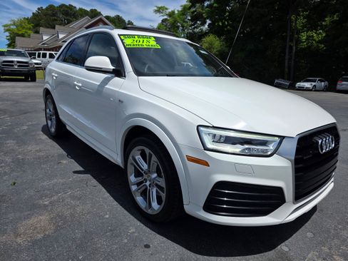 Used 2018 Audi Q3 2.0T Premium Plus w/ Premium Plus Package AWD/4WD image 3
