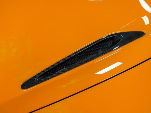 Used 2024 McLaren 750S Spider image 16