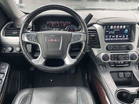 Used 2019 GMC Yukon XL SLT w/ Open Road Package AWD/4WD image 14