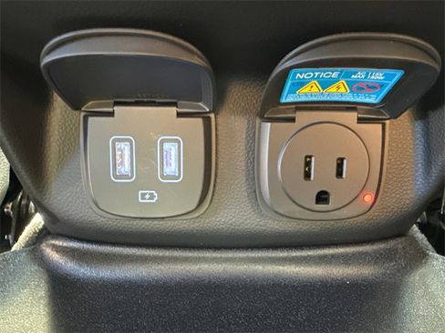 Used 2025 Genesis GV70 3.5T Sport image 19