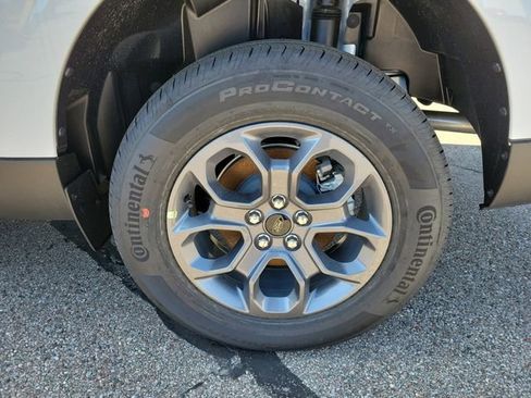 New 2026 Ford Maverick XLT FWD image 6