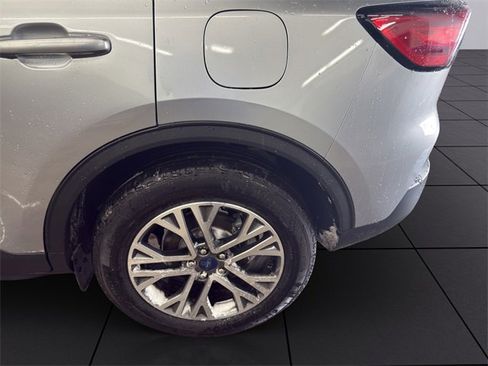 Used 2022 Ford Escape SEL image 24